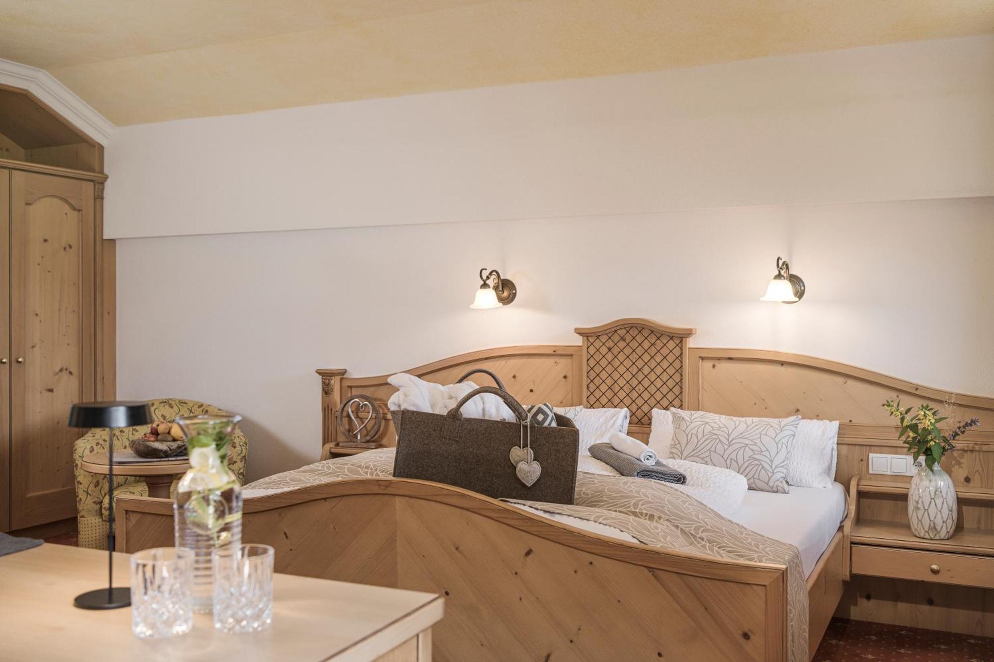 Hotel Rastbichlhof Neustift im Stubaital Eksteriør billede
